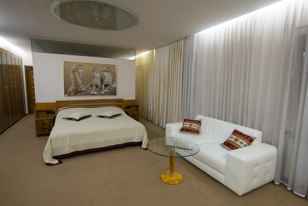Hotel By Gastroid Ilidza Exterior photo